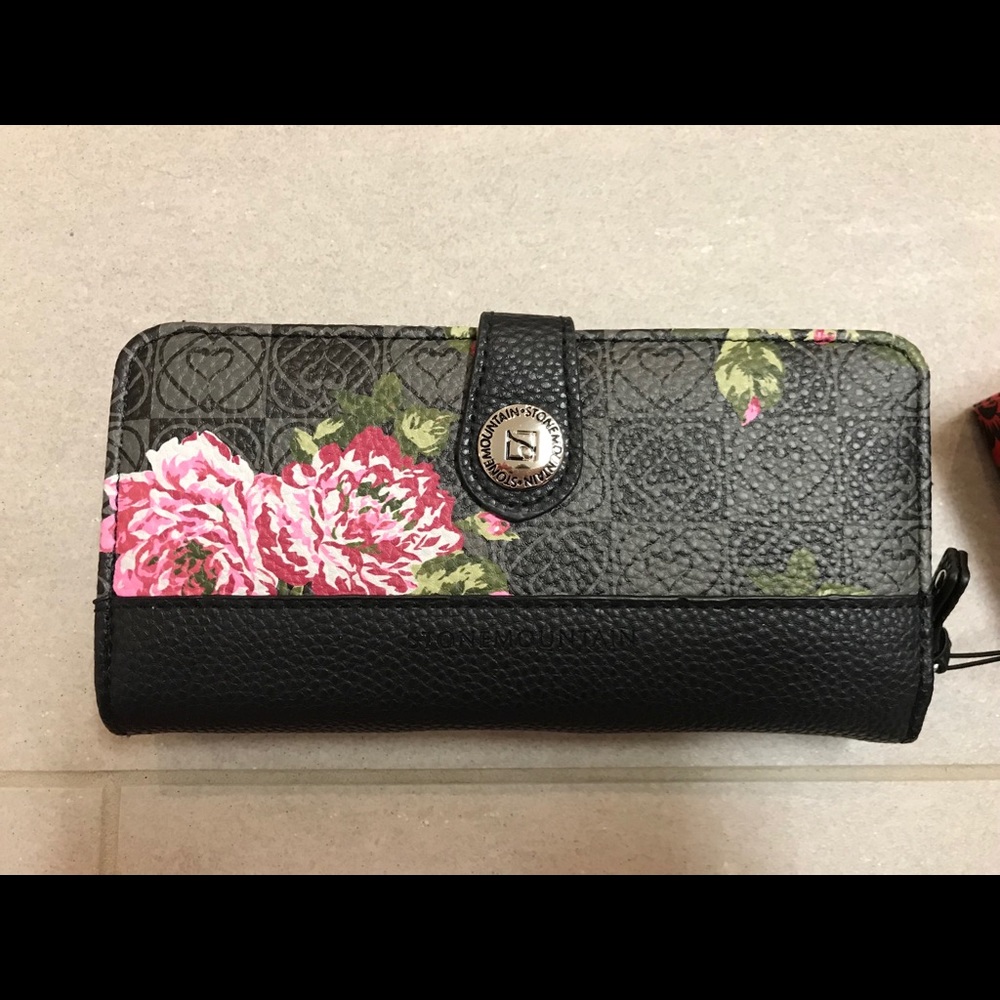 Stone Mountain Leather Wallet